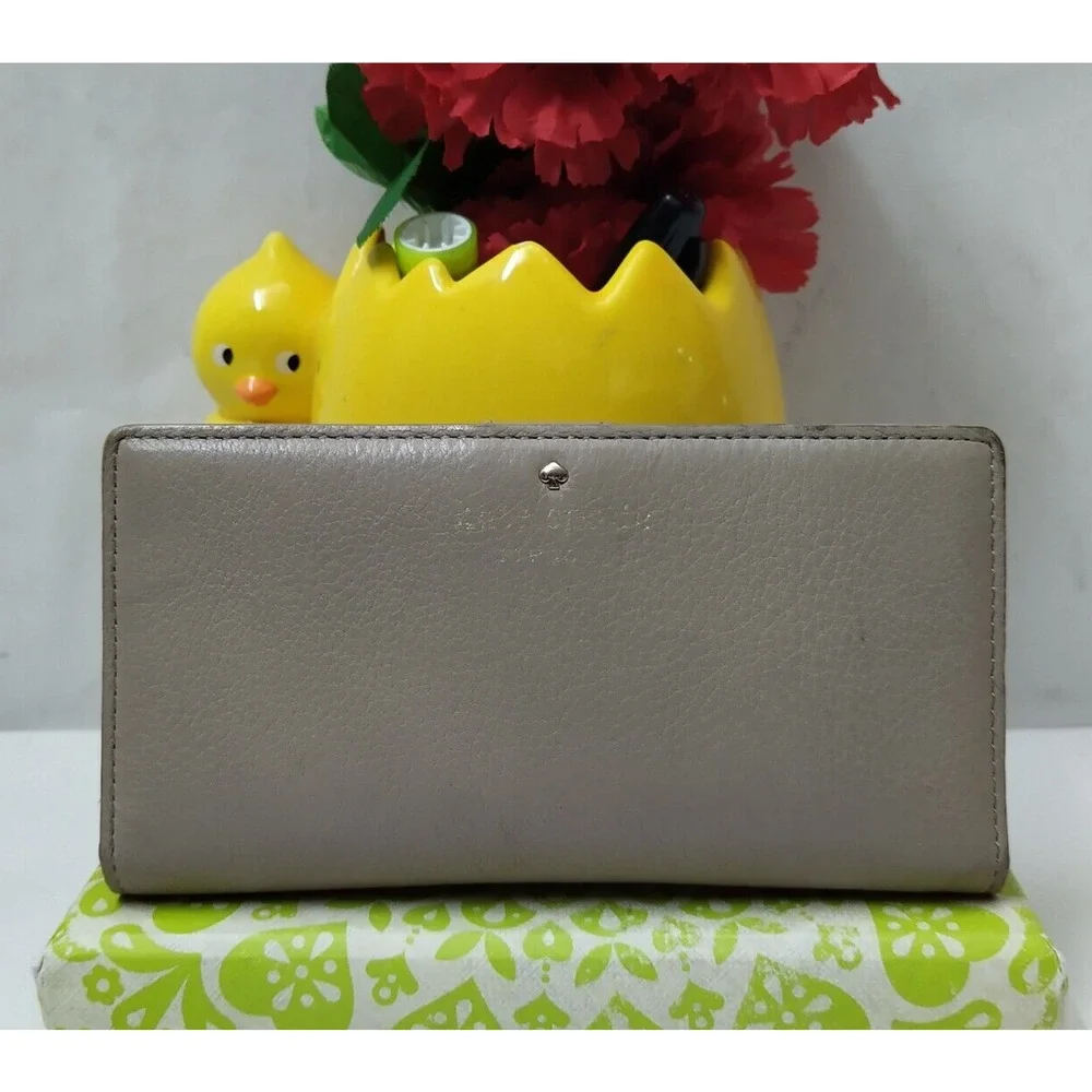 Kate Spade New York Gray Leather Credit Card Bifold Wallet